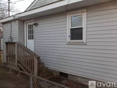 Main picture of 14 N Walker Rd