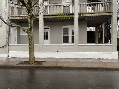 Main picture of 448 N 6th St
