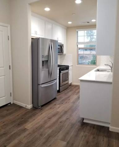 Main picture of 100 Jefferson Ct