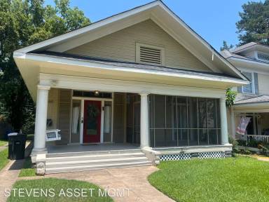 Main picture of 850 Dalzell St