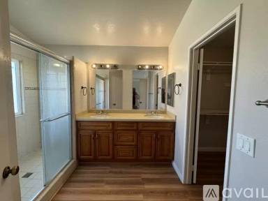 Main picture of 951 Ashford Cir