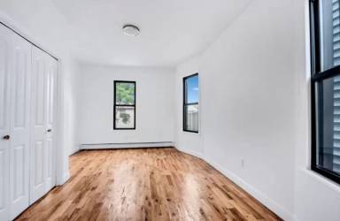 Main picture of 1842 Hunt Ave