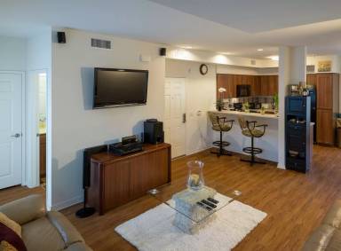 Main picture of 1311 N San Fernando Rd