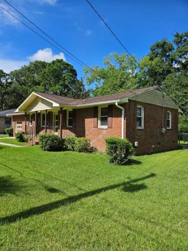 Main picture of 749 Cartwright Dr