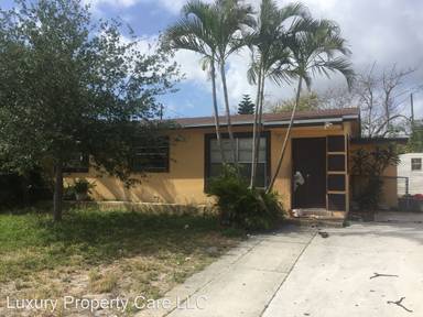 Main picture of 2743 NW 2nd St