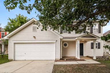 Main picture of 10126 Green Hedge Ave