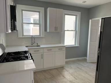 Main picture of 225 Isabella Ave