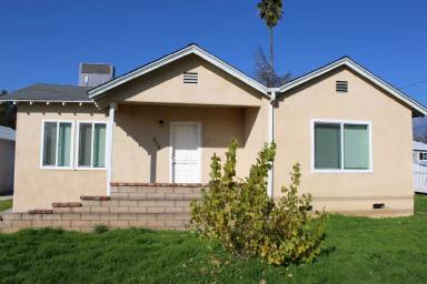 Main picture of 244 W Avenue L