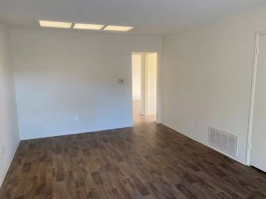 Main picture of 7144 Village 7