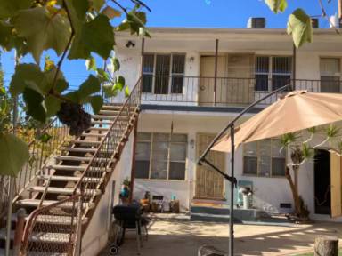 Main picture of 1037 E Spazier Ave