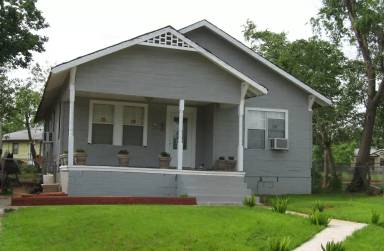 Main picture of 1434 NE 29th St