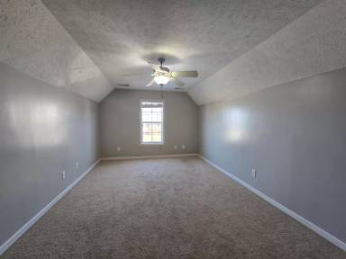 Main picture of 2722 De Koven Dr