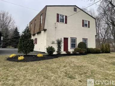 Main picture of 1422 Limekiln Pike