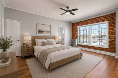 Main picture of 109 S Normandie Ave