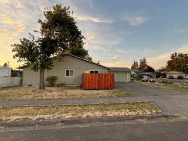 Main picture of 520 38th Pl
