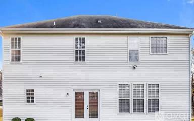 Main picture of 305 Collinsworth Dr