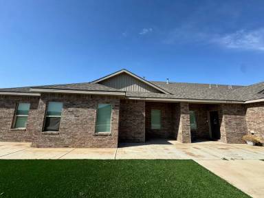 Main picture of 2626 136th St