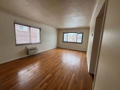 Main picture of 17840 Lake Shore Blvd