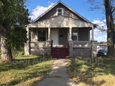 Main picture of 200 SW 21st St