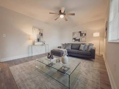 Main picture of 1521 N Avalon Cir