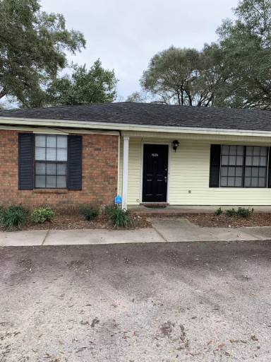 Main picture of 2881 E Johnson Ave