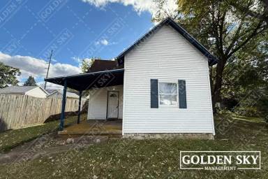 Main picture of 1009 W Memorial Dr