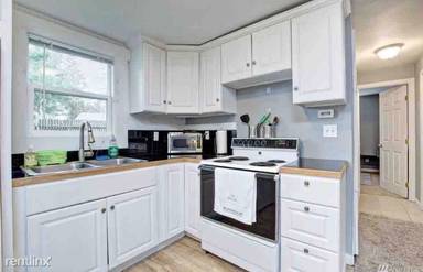 Main picture of 8226 Custer Rd SW