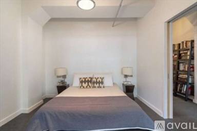 Main picture of 453 Washington St