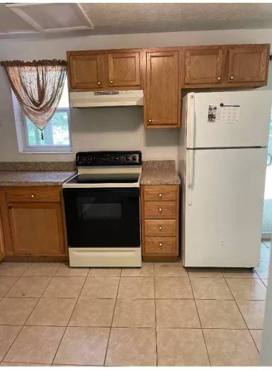 Main picture of 1112 Ellis Rd S