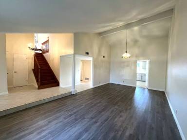 Main picture of 18931 Date St