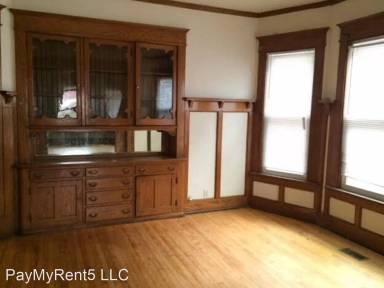 Main picture of 2162 N 48th St