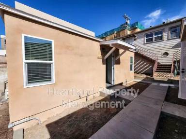 Main picture of 3877 1/2 39th St