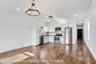 Main picture of 2324 Allen St