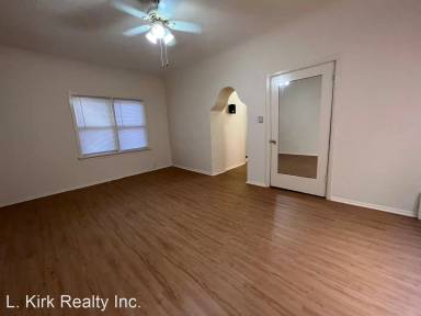 Main picture of 1236 E 1st St