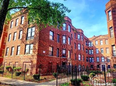 Main picture of 7600 S Essex Ave