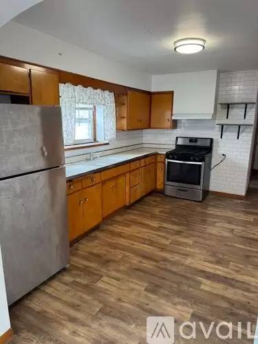 Main picture of 7601 W 60th Pl