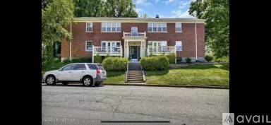 Main picture of 2100 Spring Dr