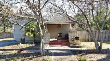 Main picture of 222 Oakridge Ave