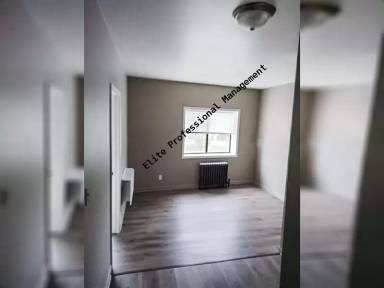 Main picture of 2921 S Saginaw St