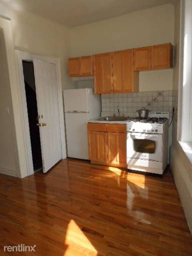 Main picture of 766 Washington Ave