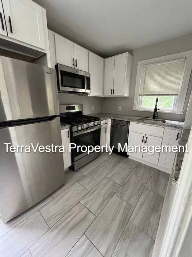 Main picture of 79 N Main St