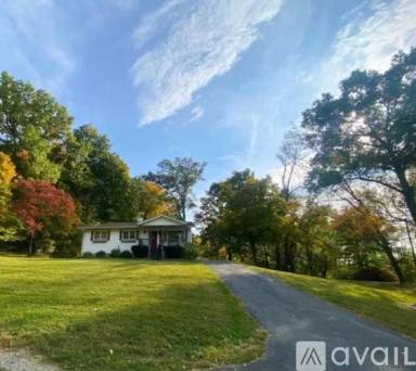 Main picture of 6473 W McNeely St