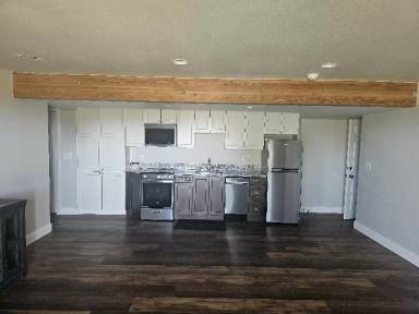 Main picture of 3317 S Eastern Rd