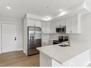 Main picture of 477 W Center St