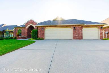 Main picture of 2912 Tara Ln