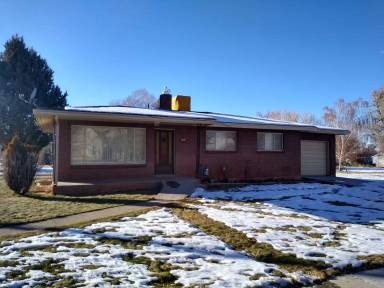 Main picture of 309 N Main St
