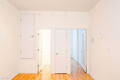 Main picture of 345 E 65th St