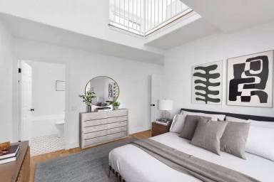 Main picture of 1827 Wilcox Ave