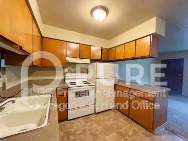 Main picture of 1109 SE 27th Ave