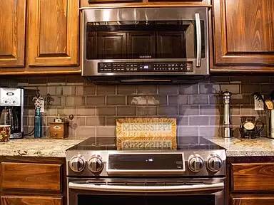 Main picture of 14868 Loveless Dr